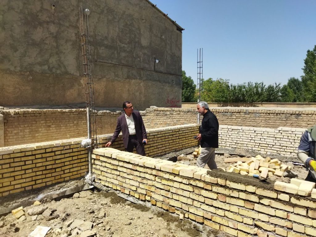 بازدید رضا مظهری از پروژه‌های آموزشی روستاهای حصار و حک