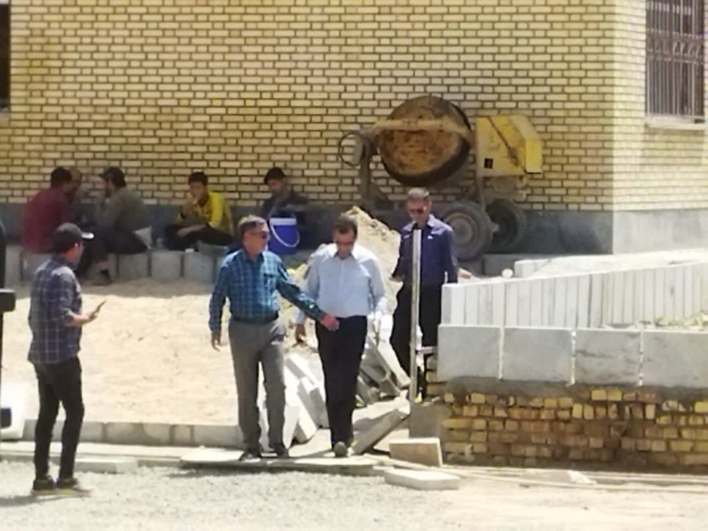 حضور نماینده مجلس در بازدید از مدارس در حال ساخت